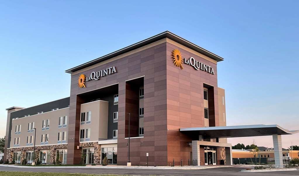 LA QUINTA INN SUITES BY WYNDHAM DENVER PARKER Updated 2024 Prices   Exterior 