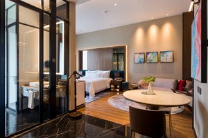 Room & Suite