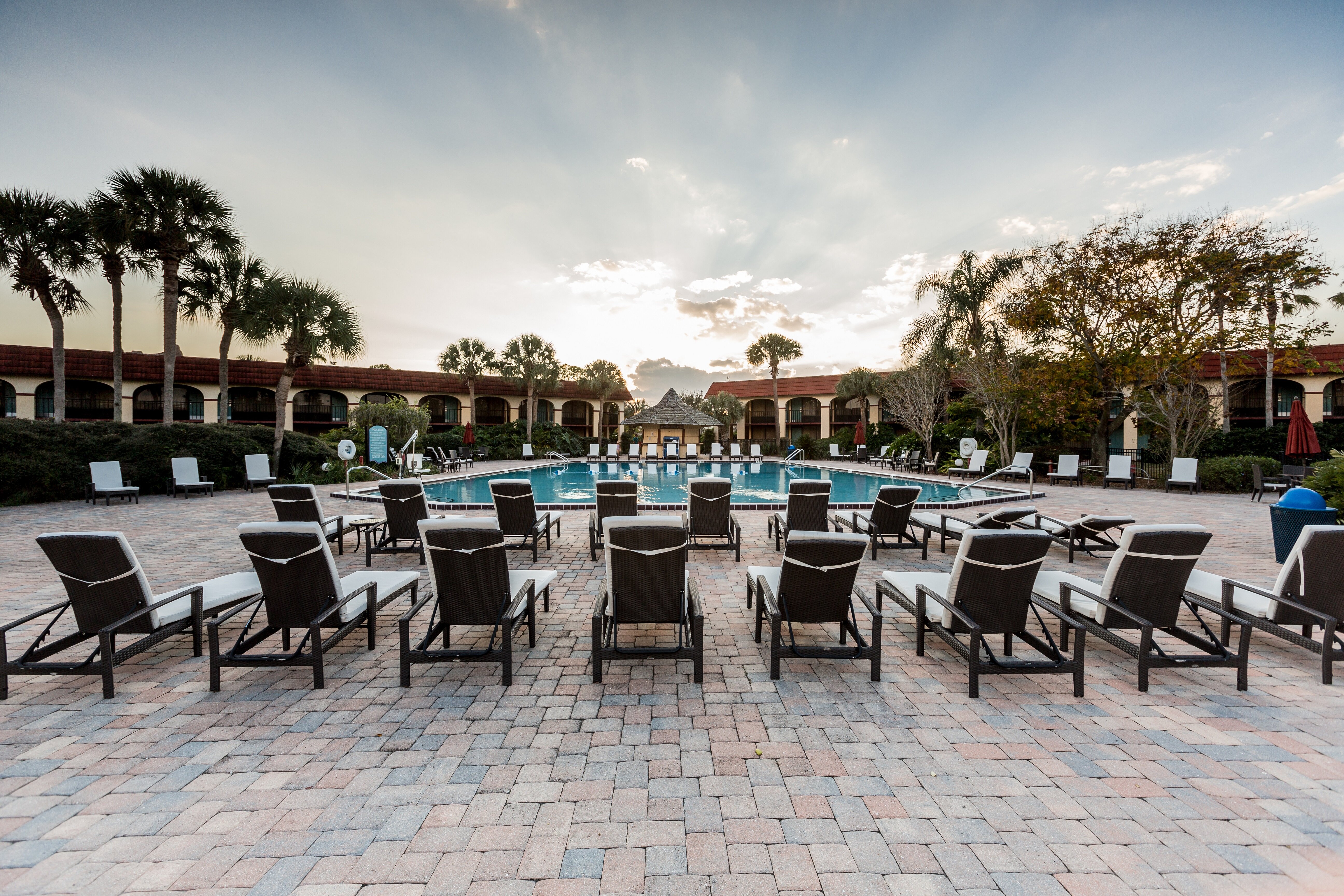 Maingate lakeside resort discount