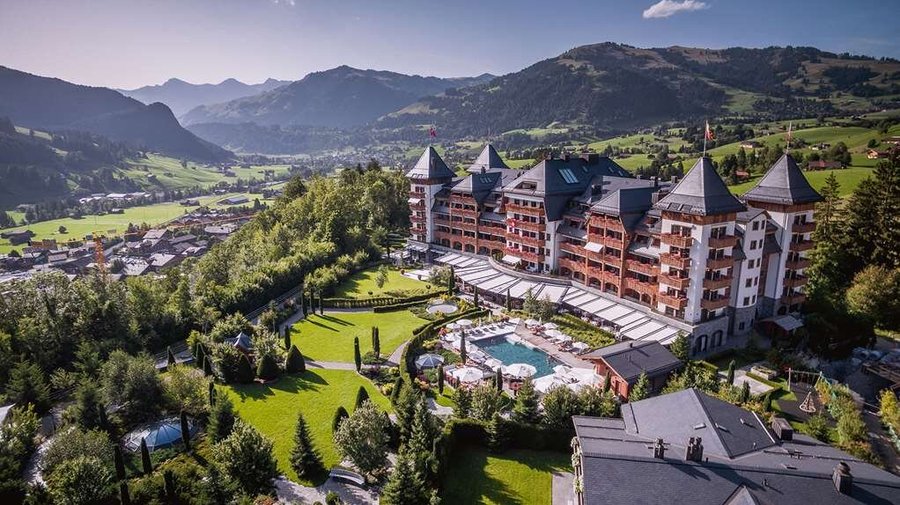 TheAlpinaGstaad Exterior