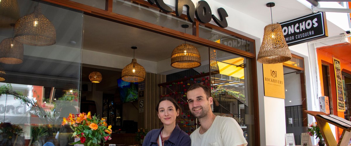 Ponchos  Food  & Wines