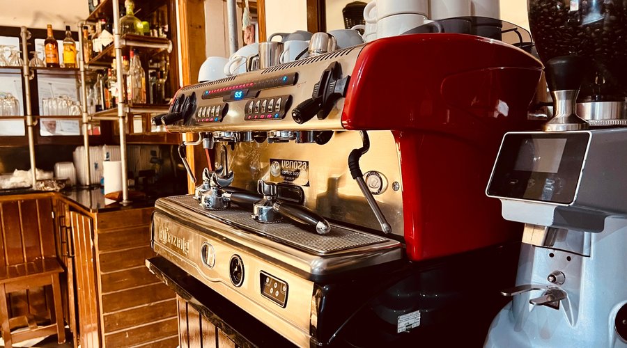 100% Certified Blue Mountain Coffee. Delivered, courtesy of our La Spaziale S5 Espresso Machine. 