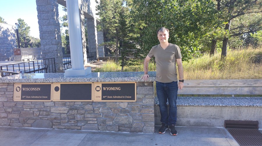 Placas dos estados de Wisconsin e Wyoming
