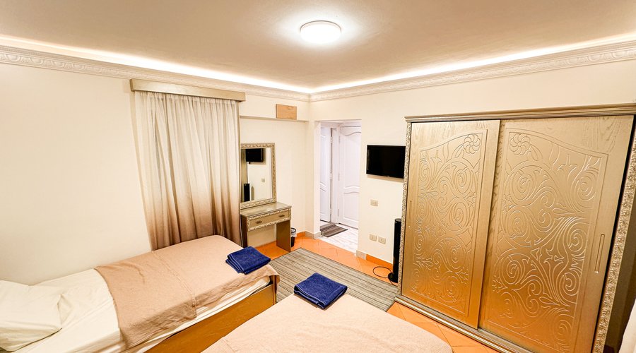 Deluxe Double Room With Private Bathroom