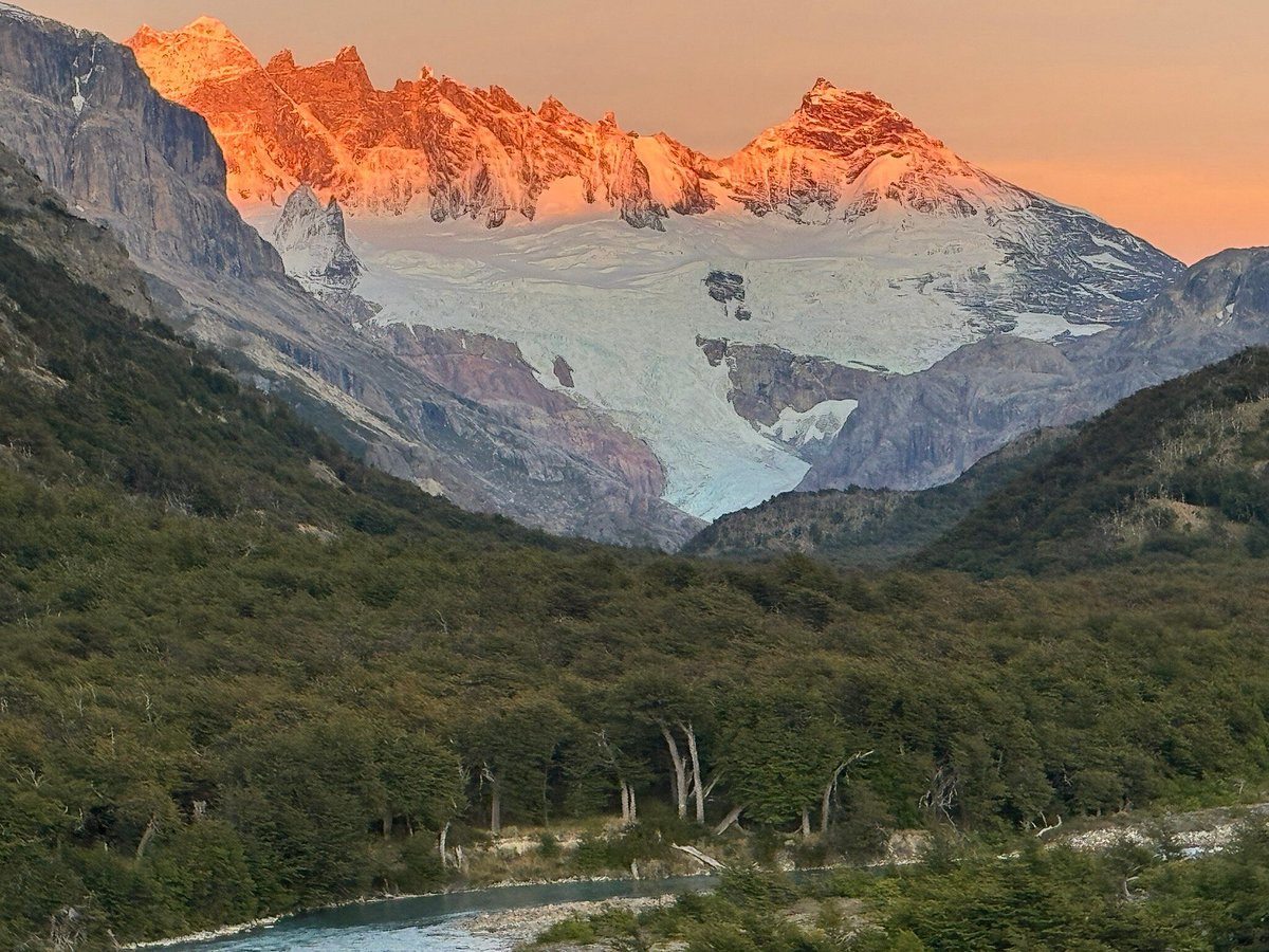 16 Amazing day hikes in Torres del Paine - 2023/24 season - STINGY