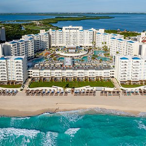 travel group cancun