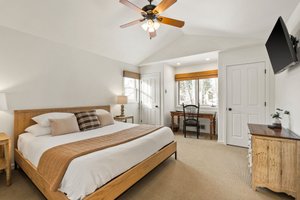 Room & Suite