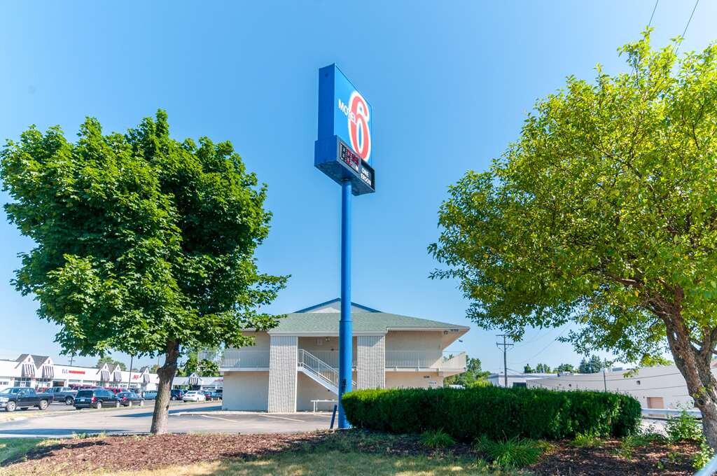 MOTEL 6 DETROIT N.W. FARMINGTON HILLS 60 6 9 Prices