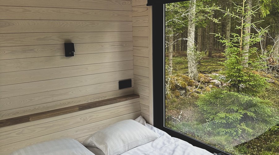 Bed with a view in tiny house Rufus.