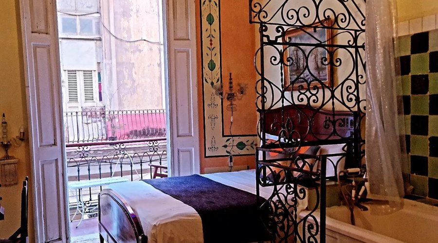 Maurice room