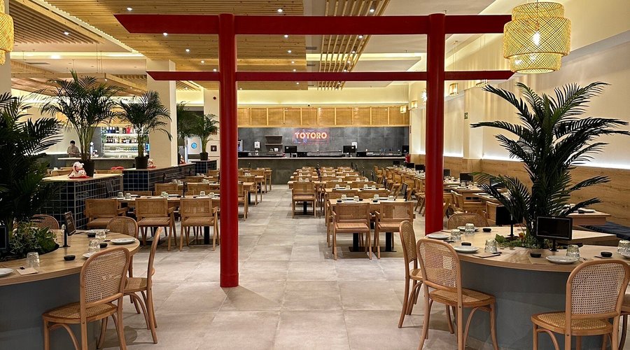 Como chino. Fui a comer anteayer. Estoy delicioso. La iluminación es suave y la decoración natural, la persona que nos recibió fue muy amable.