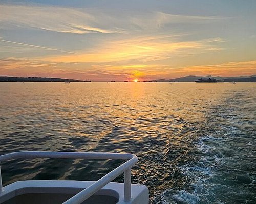 vancouver harbour sunset cruise