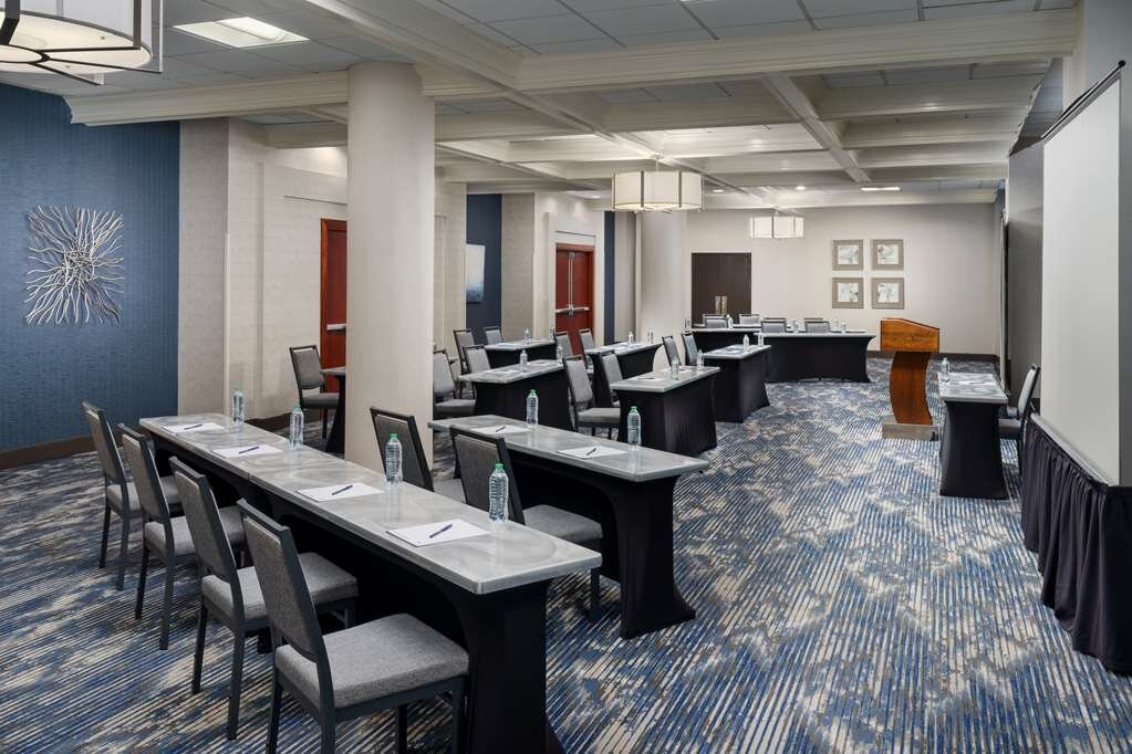 DOUBLETREE BY HILTON CHARLOTTE CITY CENTER Updated 2024 NC   Meeting Room 