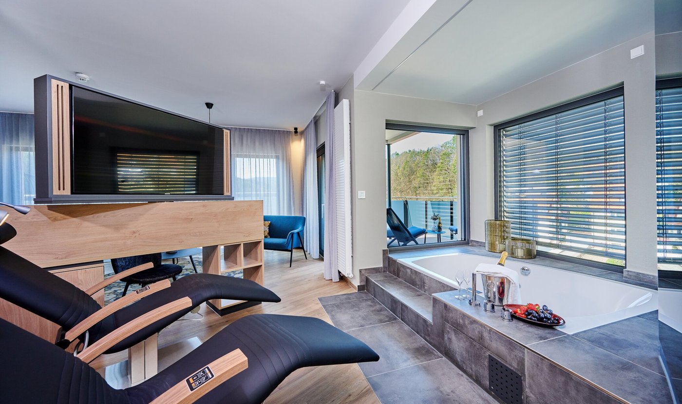 LAND - WELLNESSHOTEL STERNWIRT - Prices & Hotel Reviews (Weigendorf, Germany) LAND - WELLNESSHOTEL STERNWIRT - Prices &  Hotel... 