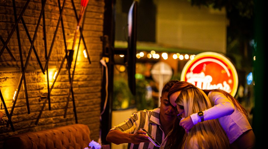 Enjoy your visit to Medellin by stopping at Planeta Wings!