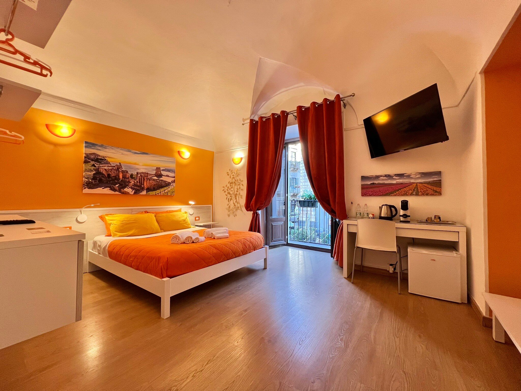 CANTU' SUITE - Prices & Guest House Reviews (Catania, Sicily)