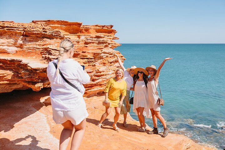 broome tour bus