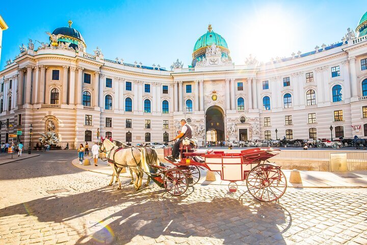 AIGNER SHOP WIEN Tutto quello che c da sapere AGGIORNATO 2024