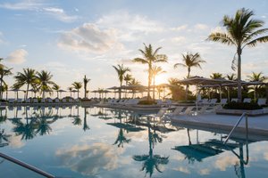 Piscina e praia