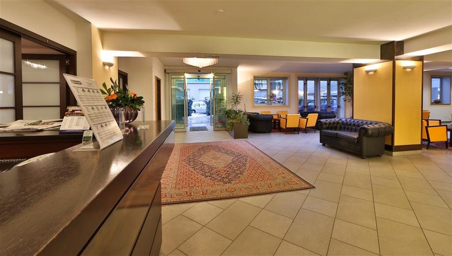 Hotel Lobby
