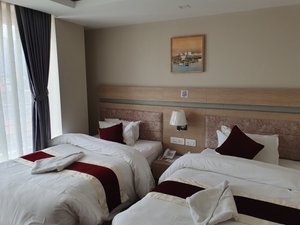 Room & Suite