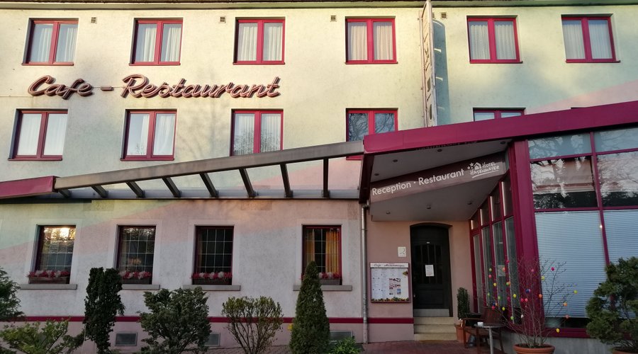 Hotel-Restaurant-Cafe Hasenmayer (포르츠하임) - 호텔 리뷰 & 가격 비교