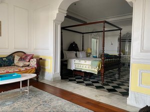 Room & Suite