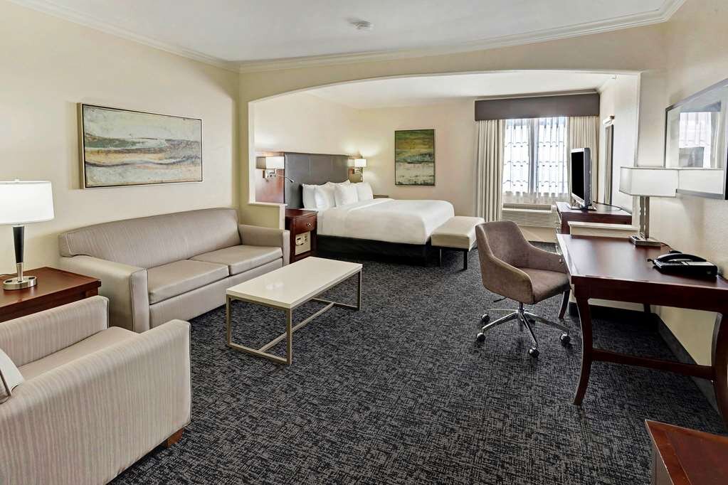 BEST WESTERN PLUS DOWNTOWN INN SUITES Updated 2024 Houston TX