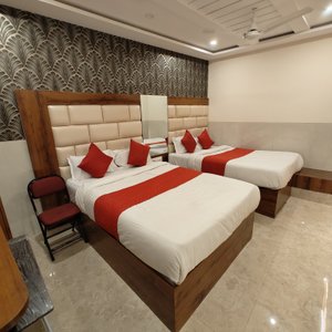 Hotel Dream Palace Residency in Mumbai