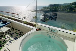 Room & Suite