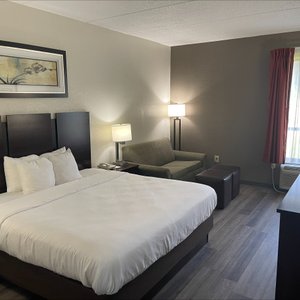 non smoking King Suite