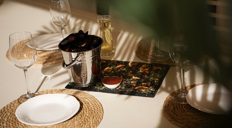 Armenian and European cuisine Working hours: 10:00-23:00 Ashtarak city, Agarak highway 17 Call: +37433767778