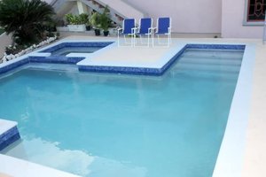Piscina e praia