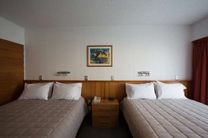 Room & Suite