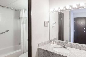 Room & Suite