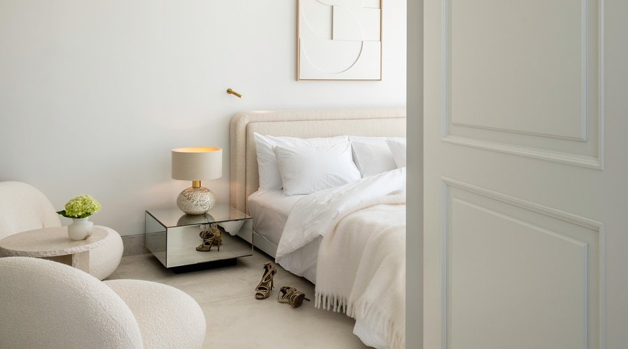 The Acropolis Junior Suites come in different styles and designs but share the same mesmerising views to one of the ancient world’s most famous landmarks, the Acropolis Sacred Rock and the Parthenon.