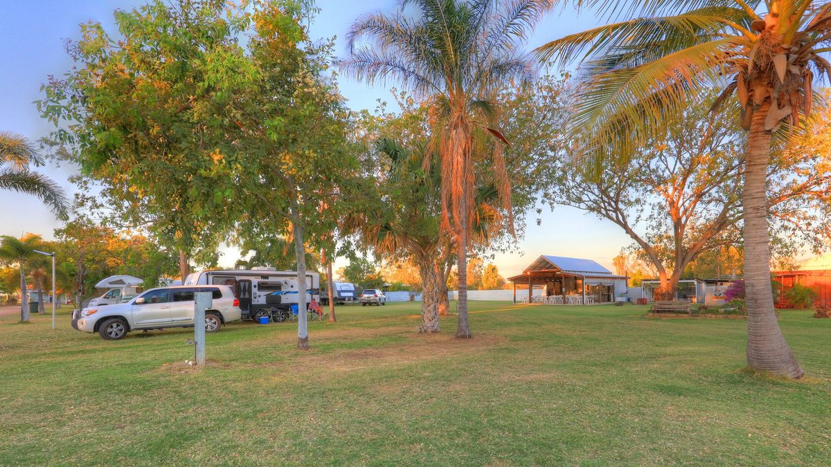 BARCALDINE CARAVAN PARK - Campground Reviews & Price Comparison ...