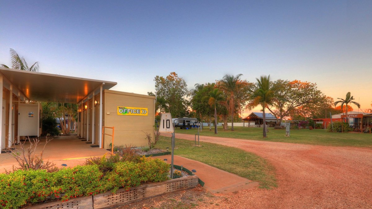 BARCALDINE CARAVAN PARK - Campground Reviews & Price Comparison ...