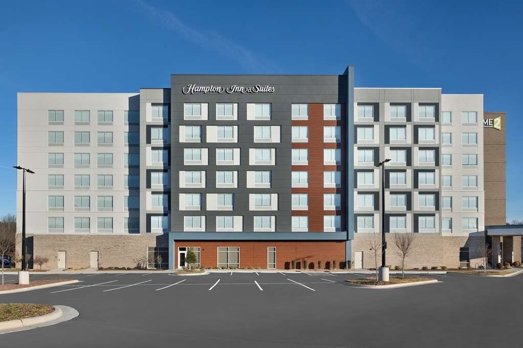 HAMPTON INN SUITES DURHAM UNIVERSITY MEDICAL CENTER 140