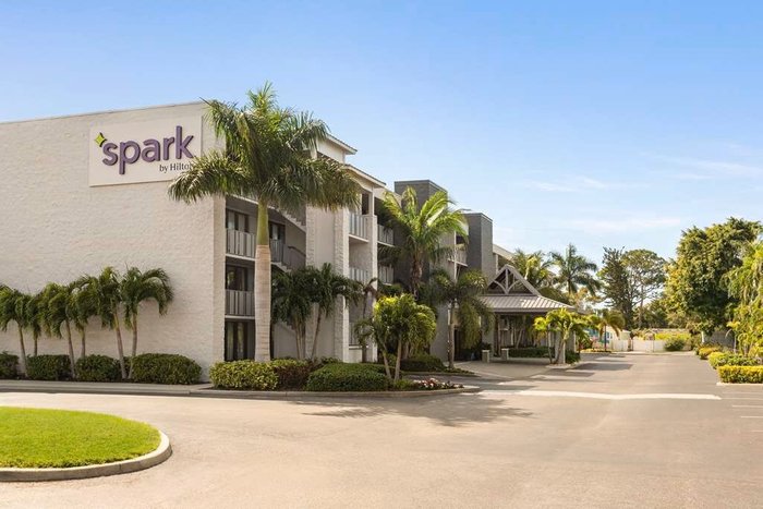 SPARK BY HILTON SARASOTA SIESTA KEY GATEWAY - Updated 2025 Prices 