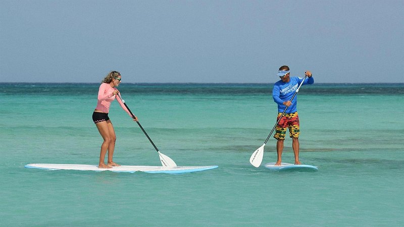 Stand-up Paddleboard with Aruba Su rf and Paddle School