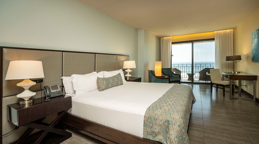 Deluxe Ocean View, 1 King Bed, Balcony