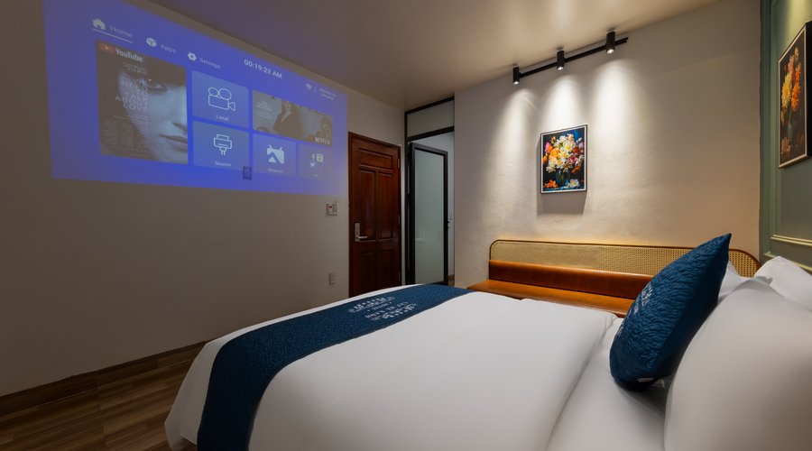 Connecting room 