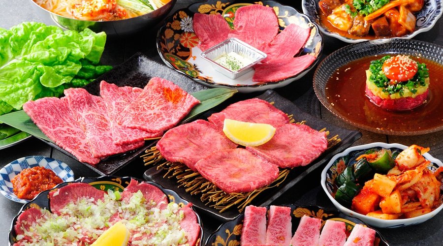 【コースメニューも多数】 焼肉ホルモン縁にはお得なコースが多数！  お得コースからフルコースなど。 人数や用途に合わせてご注文下さい！  今の時期では歓迎会コースもあり 歓迎会向きのコースもございます！