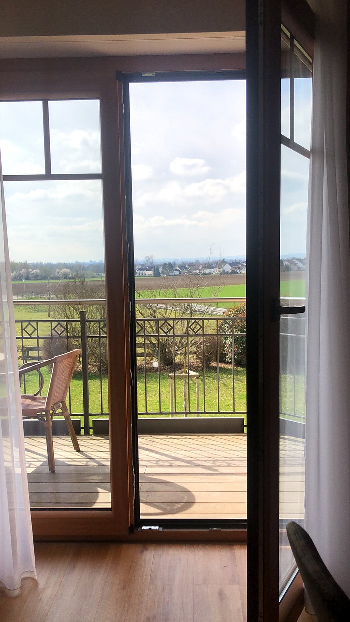 Laupus Hof Massenheim Harheimer Weg Bad Vilbel LAUPUS-HOF - Updated 2024 Prices & Specialty Hotel Reviews (Bad Vilbel