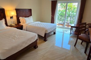 Room & Suite