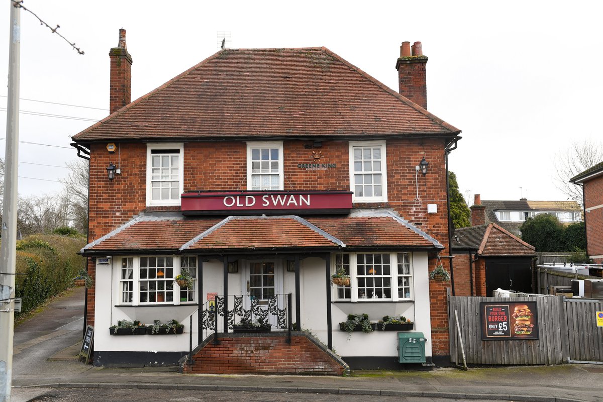 OLD SWAN, Bletchley - Updated 2024 Restaurant Reviews, Menu & Prices ...