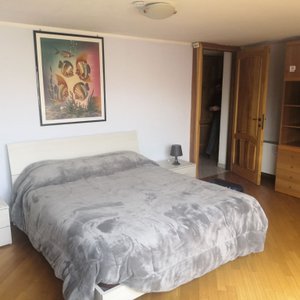 Letto a due piazze con caldo piumone sintetico