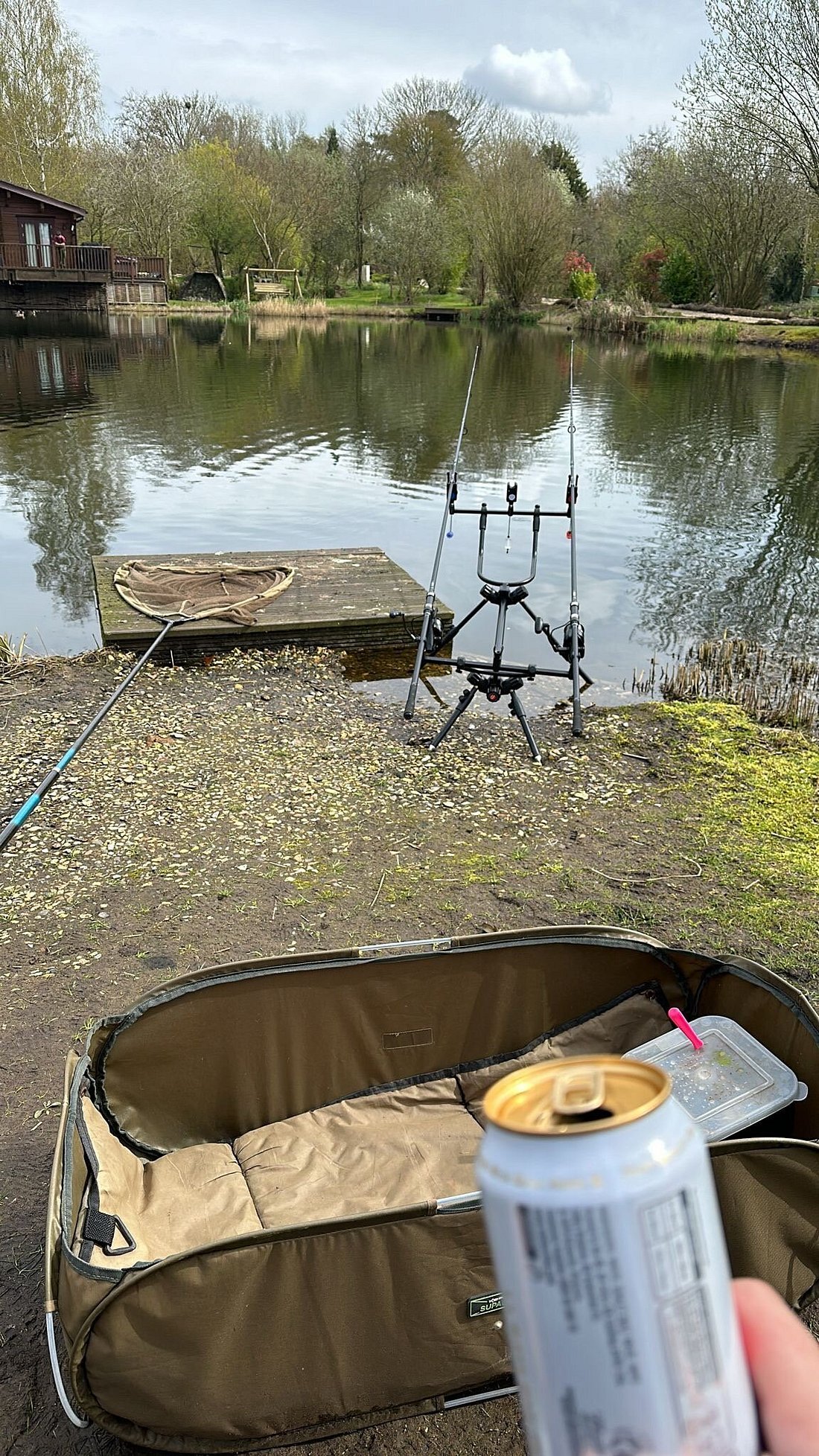 Rent a luxury Bait Boat for your carp fishing holiday at Estate