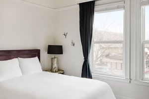Room & Suite